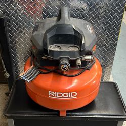 Ridgid 6 Gallon Portable Pancake Air Compressor 
