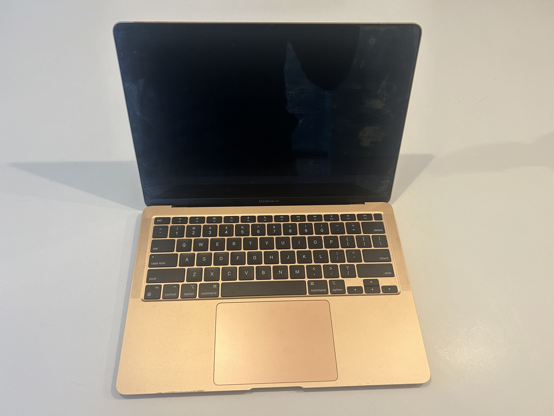 Macbook M1 WATER DAMAGE