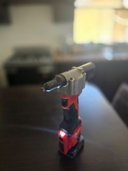 Rivet Gun