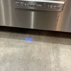 Dishwasher 