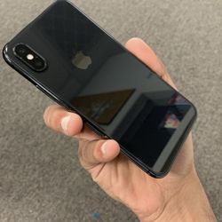 iPhone X - 64 GB - Unlocked For Worldwide Use 