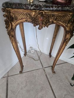 Moving sale