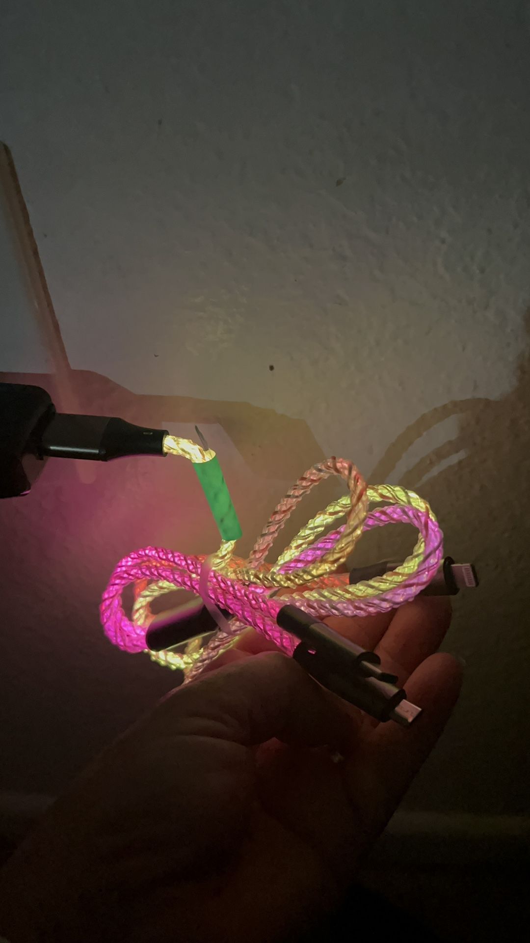 USB Charger, Fast With Lights For 3 Different Cell Colton Ca