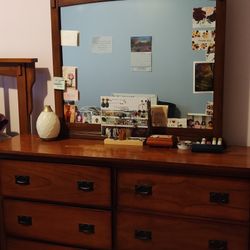 Dresser With Mirror