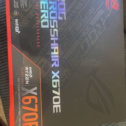 ROG Crosshair X670e Hero