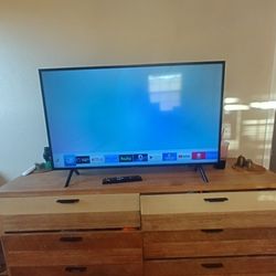 38" Samsung NU7100 SMART TV 