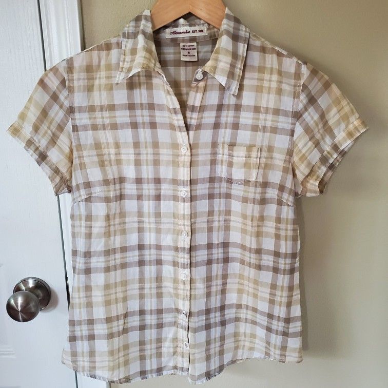 Abercrombie womens plaid tartan short sleeve button down shirt