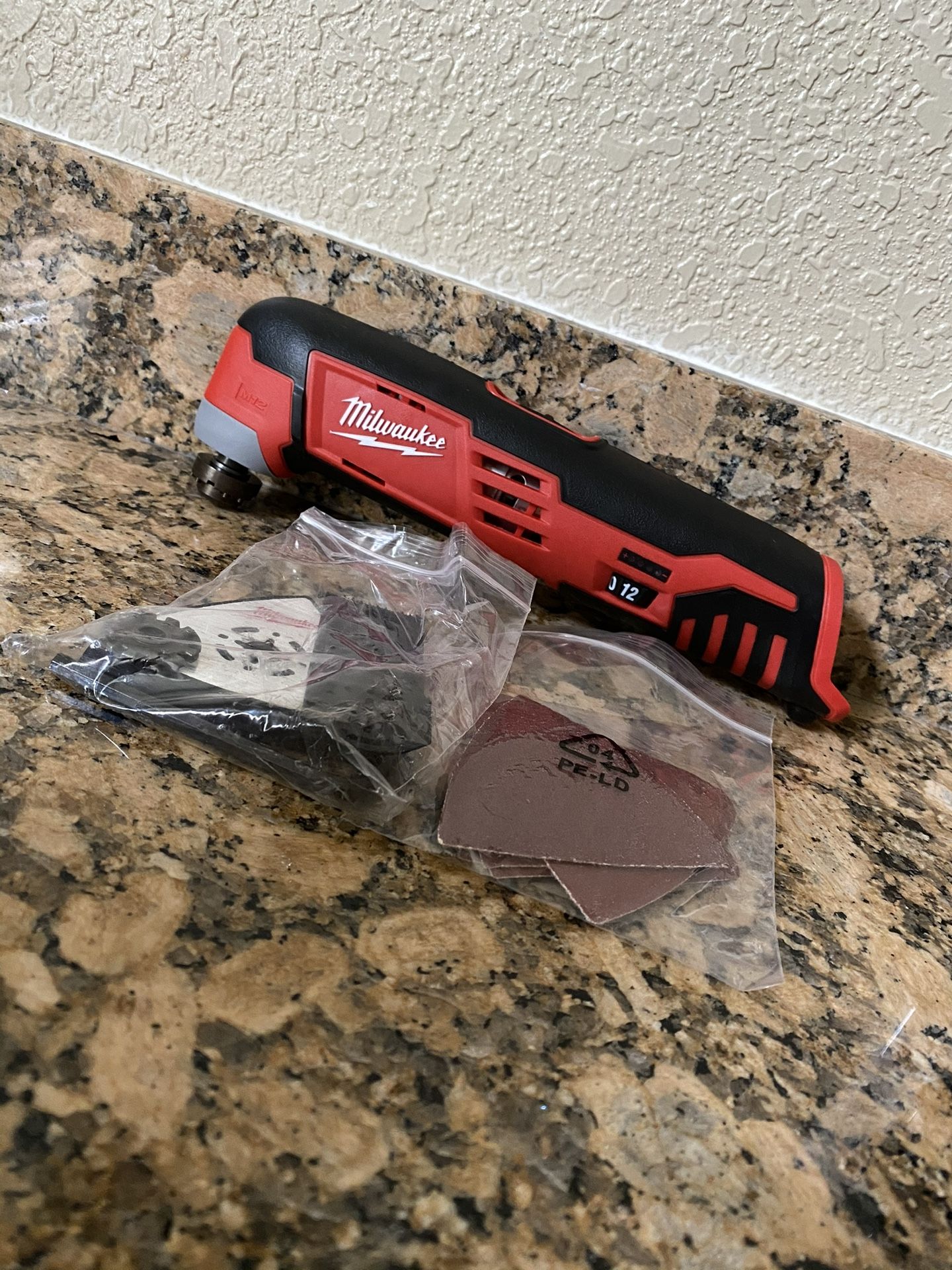 Milwaukee M12 Multi Tool