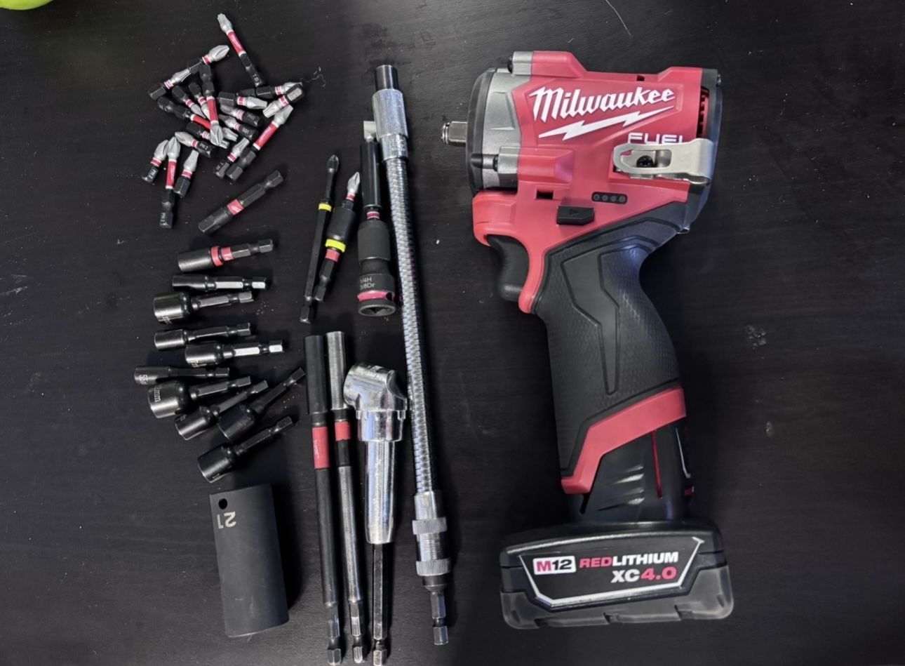 MILWAUKEE FUEL IMPACT WRENCH & DRIVER KIT