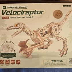 Velociraptor Model Kit