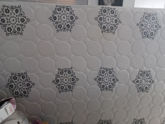 Queen Mattress and box spring