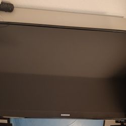 Samsung  32" Monitor 