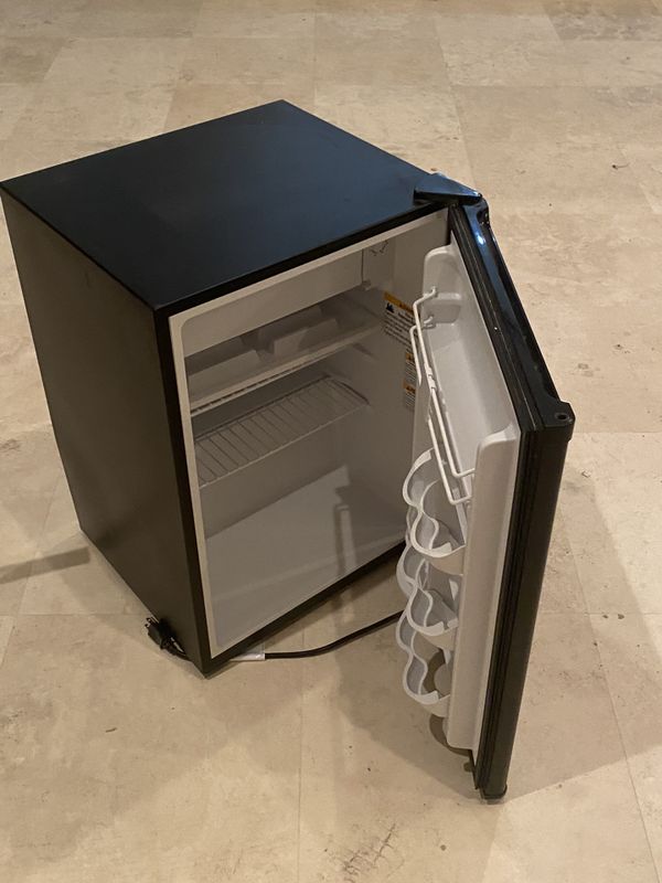 Haier mini fridge freezer. Like brand new inside and out perfect works