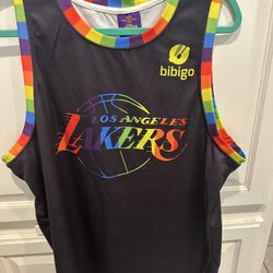 Los Angeles Lakers Pride Jersey Size XL Like New