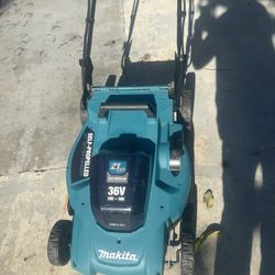 Like New Self Propelled Makita 