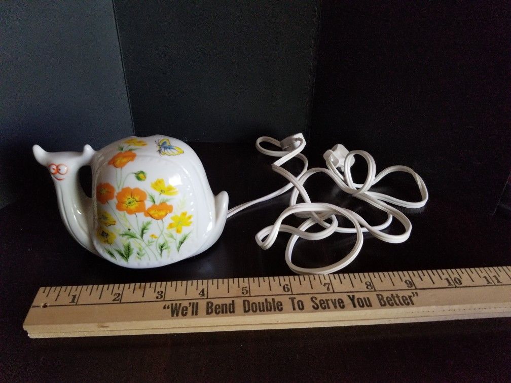 I W Rice And Co Inc Vintage Portable Snail Lamp