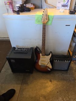 Vtg Working FENDER Starcaster Guitar  & CUBE 30 Base Amp