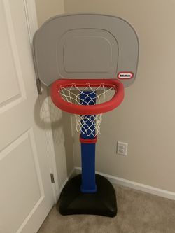 Little Tikes Adjustable Basketball Goal