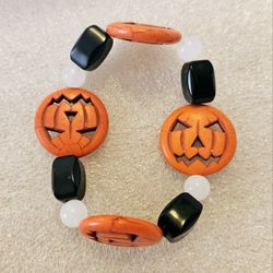 Jack O Lantern Pumpkin Halloween Stretch Bracelet in Black, White, Orange - For Small Wrist
