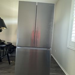 Samsung Counter depth fridge Used Less Than 2 years