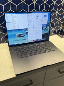 Apple MacBook Pro 16” M4 Max 128GB 8TB Nano-Texture 16-Core CPU 40-Core GPU