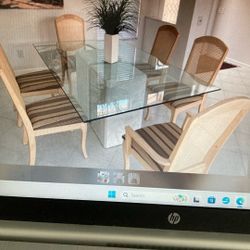 Simple and Elegant Dining Room Table and Chairs
