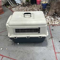 Medium/ Large Dog Crate
