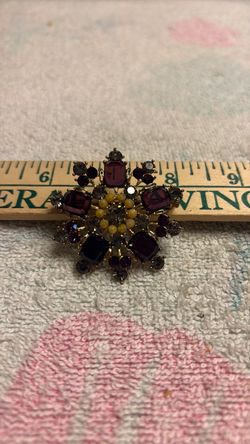 Vintage Rhinestone Brooch Pin