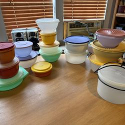 Tupperware bowls. 5 1/2”-10” seals. $4-8 each. Rochester wa