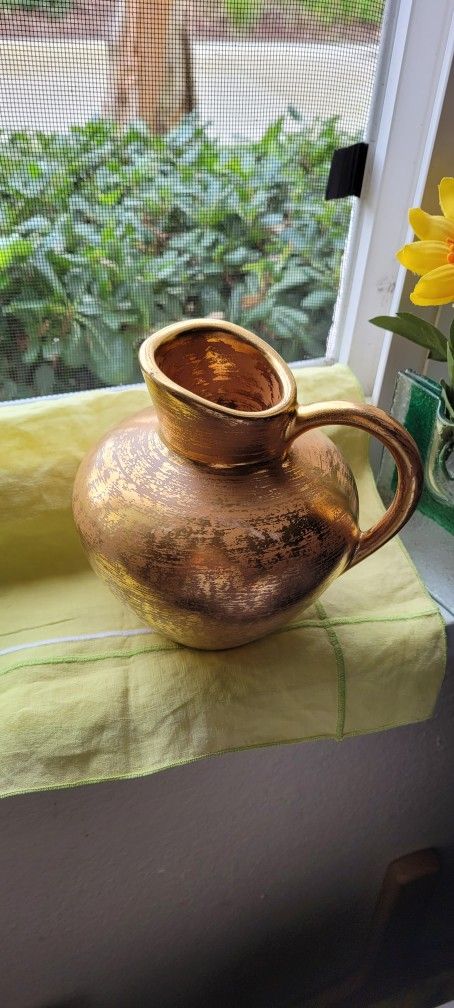 Stangl Vintage Pitcher Pottery Painted With Glaze Gold, Made In NJ.