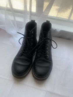 Fr Martens size 7