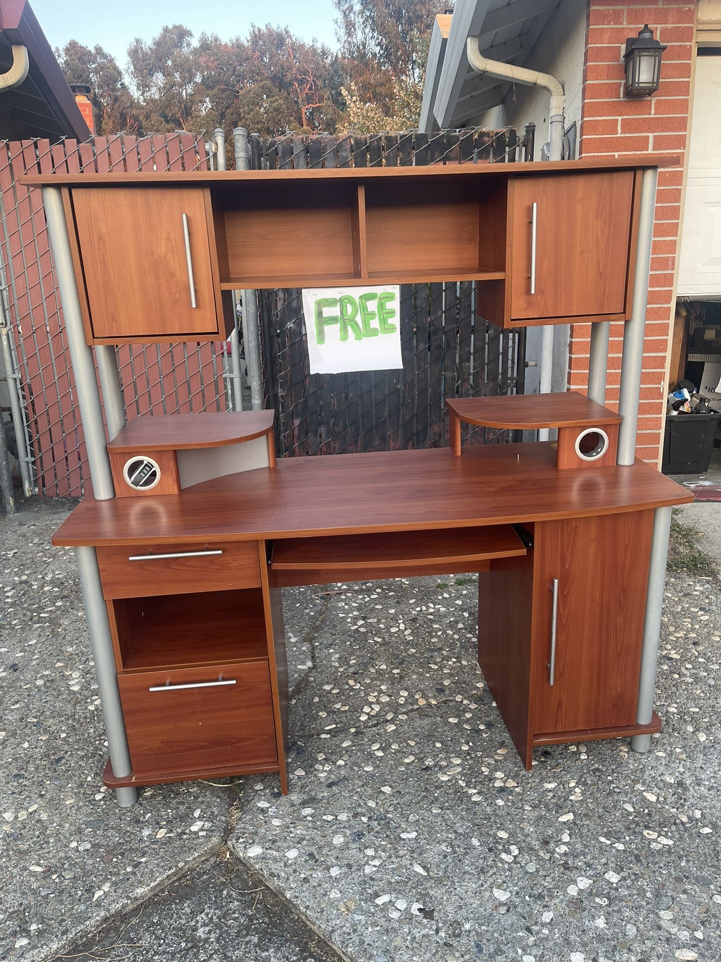 FREE Computer Desk With Hutch 