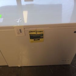 Magic Chef Deep Freezer HMCF5W4 7 W7C