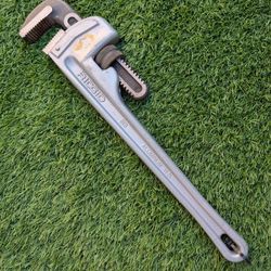 RIDGID 818 18-inch Aluminum Pipe Wrench (Heavy Duty, USA Made)