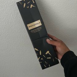 New Wavytalk Heated Round Brush 