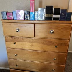 Perfumes & Colognes