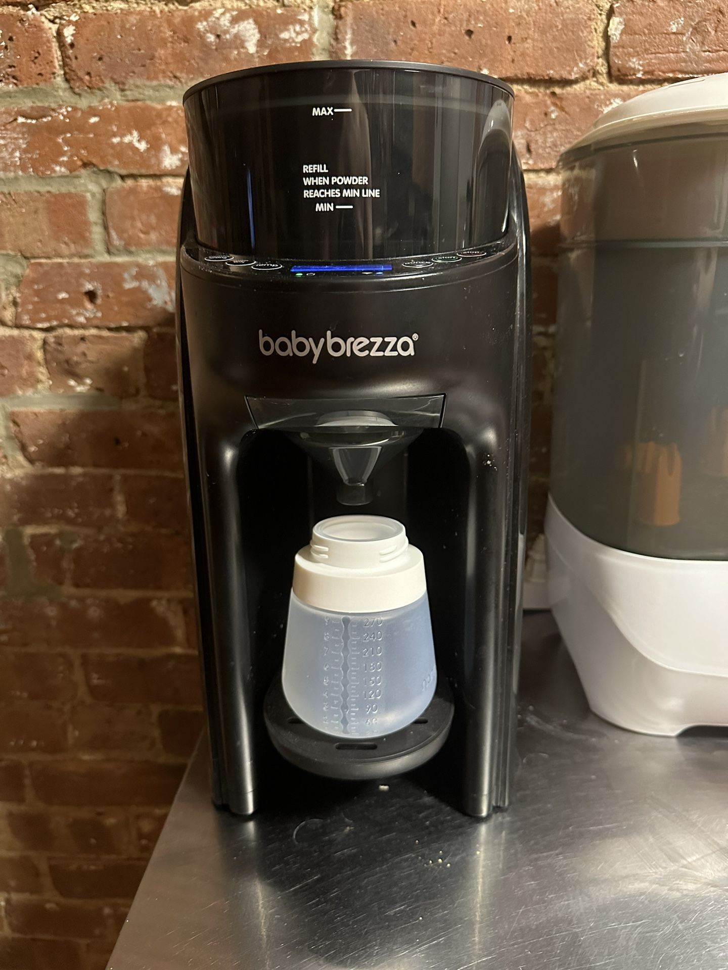 Baby Brezza Formula Pro Advanced WiFi Formula Dispenser - Black