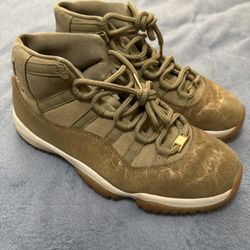 Air Jordan 11 Retro Olive Lux