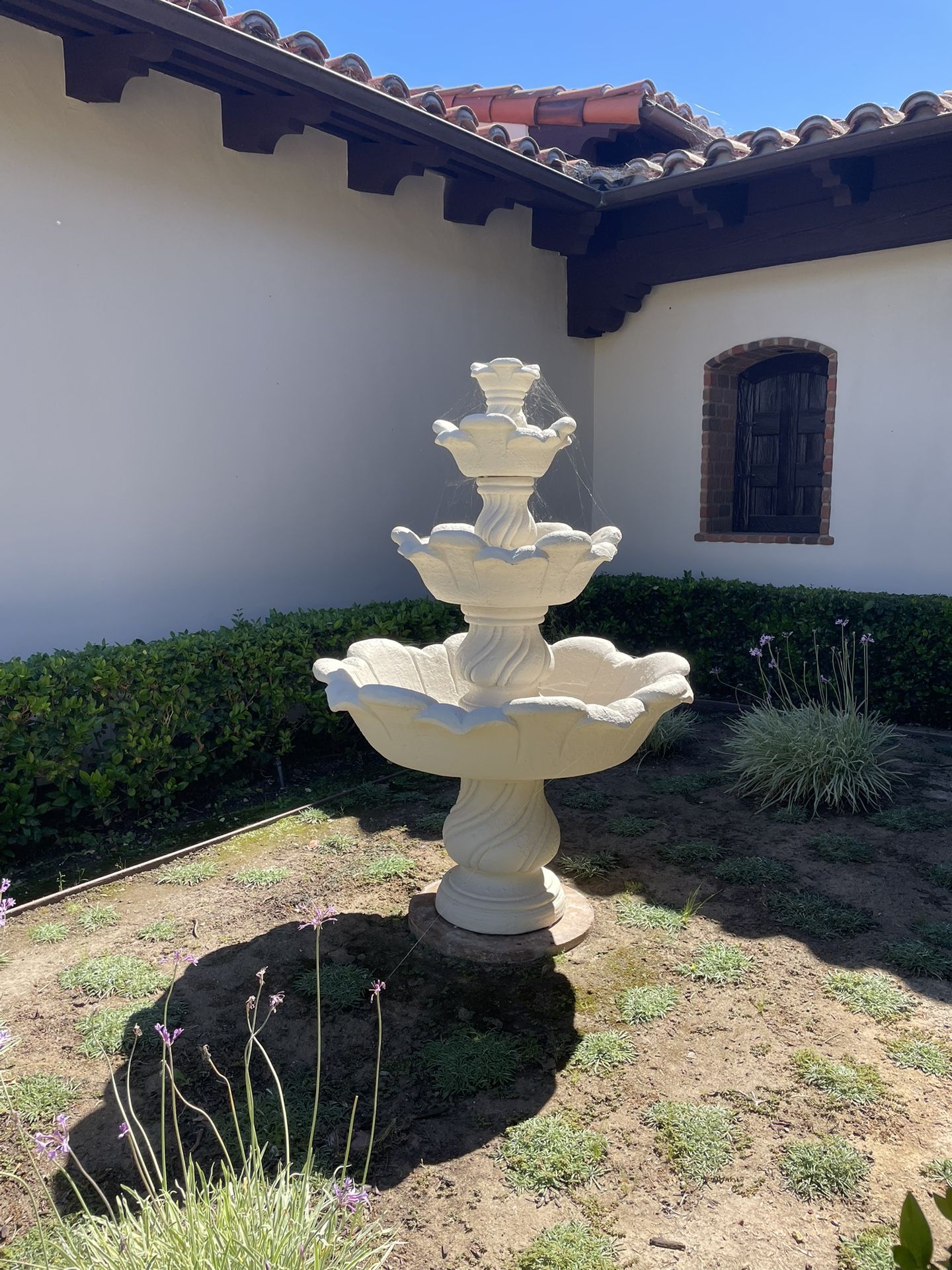 4 Tier Outdoor Water Fountain 6 Ft By 4 Ft