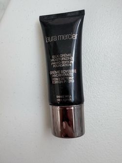 Laura Mercier Silk Crème Moisturizing Photo Edition Foundation