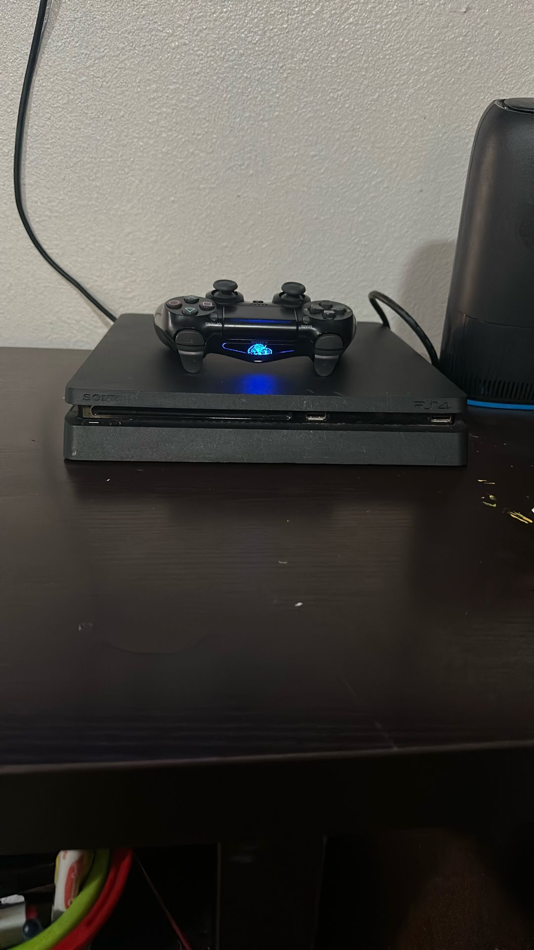 Selling PS4 Slim 
