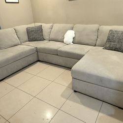Sectional Sofa 