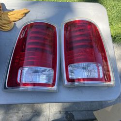 09-18 OEM RAM LED TAILLIGHTS