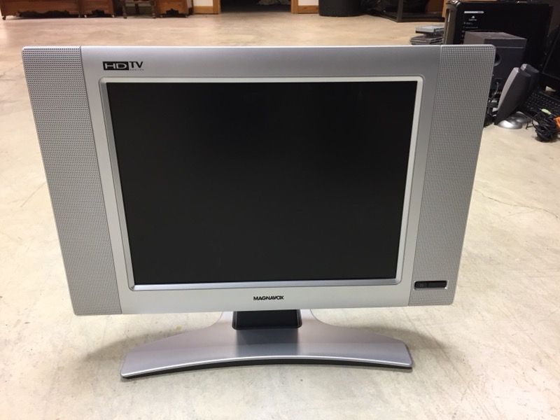 Monitor/tv - Phillips magnavox hdtv model 15mf605t/17