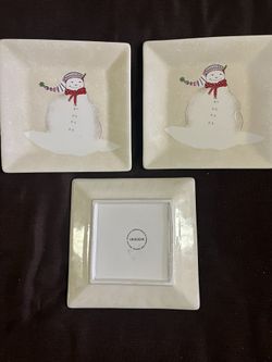 ONEIDA Decorative Holiday Plates (3)