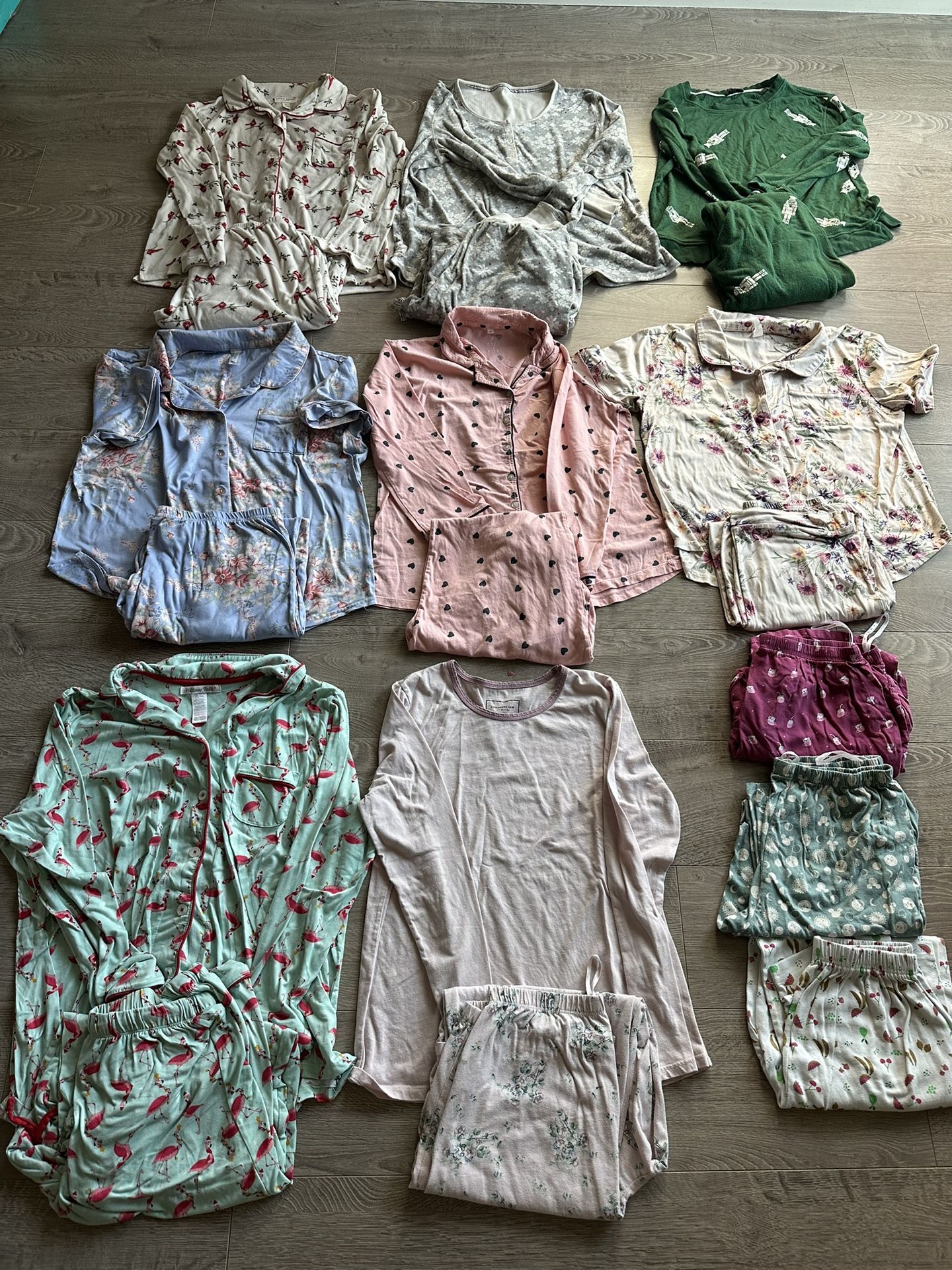 Women night suit sleepwear cozy pajama set of 8 and 3 pajamas total 19 items bundle lot. M-XL