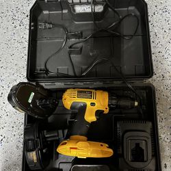 Dewalt DC970 18V Drill/Driver + 2 Batteries + Charger + Hard Case