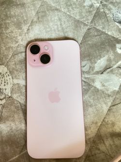 Apple iPhone 15 Pink