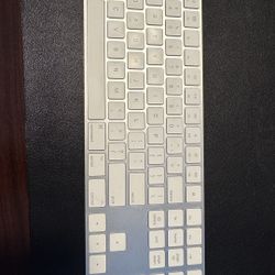 Apple Extended Keyboard (3 Available)