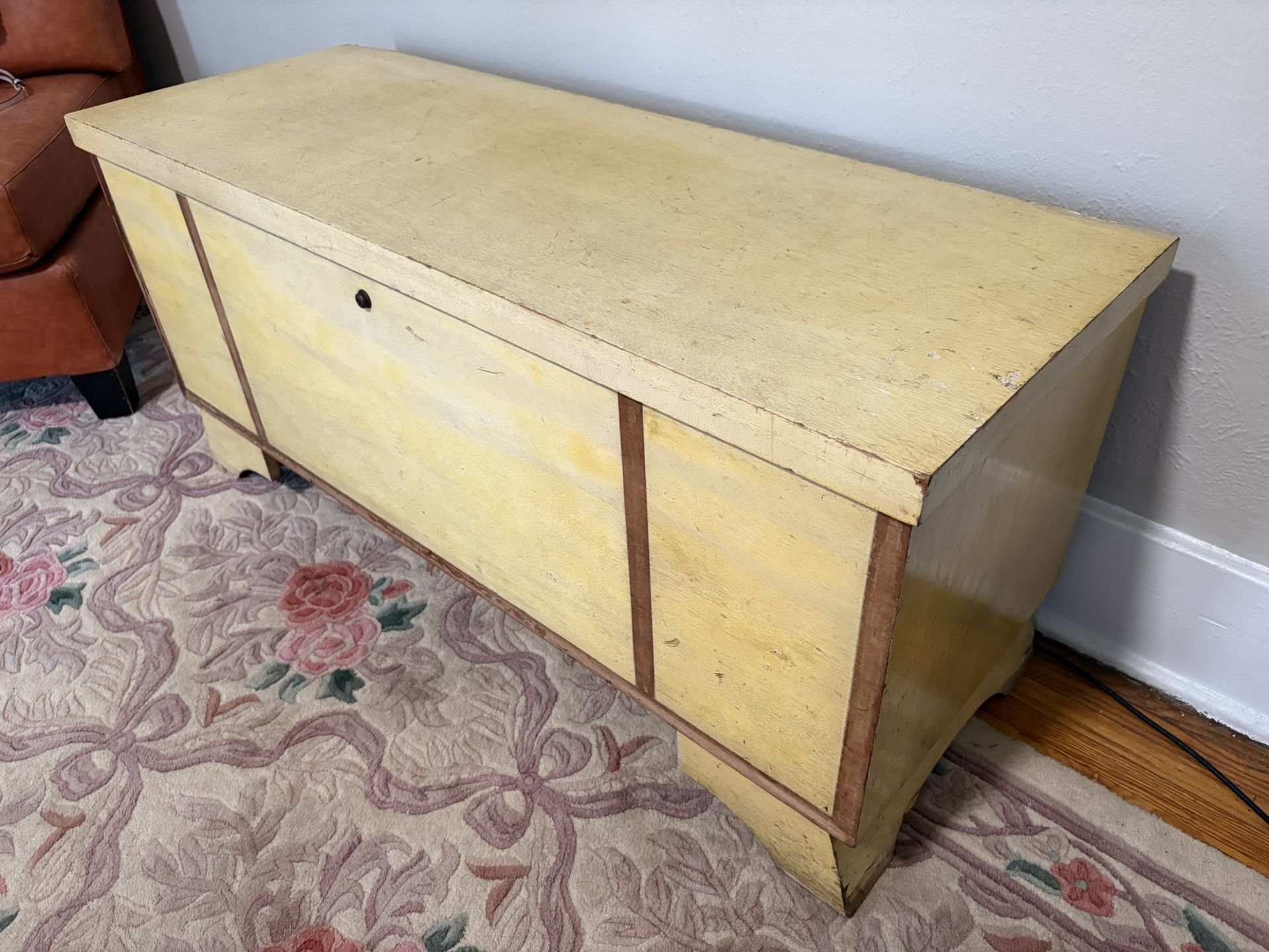 Vintage Lane Cedar Chest